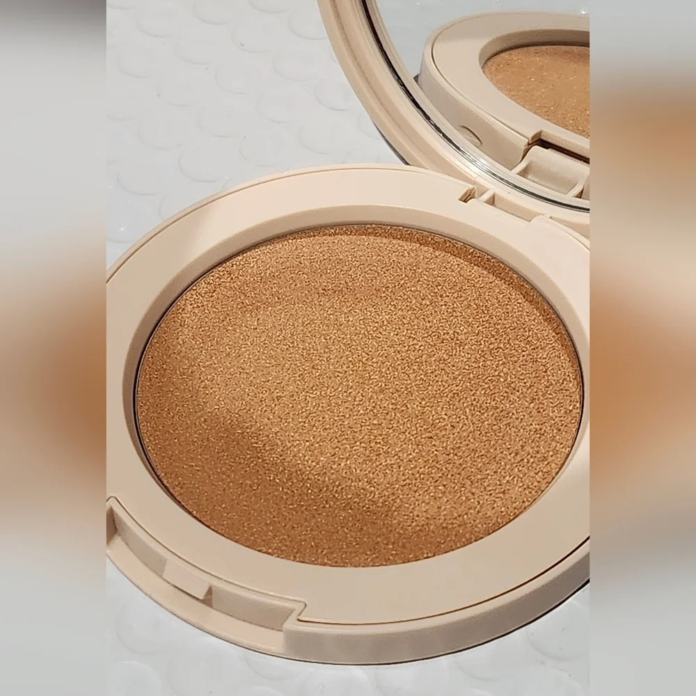 ILIA Lighshift Cream Highlighter - Daze